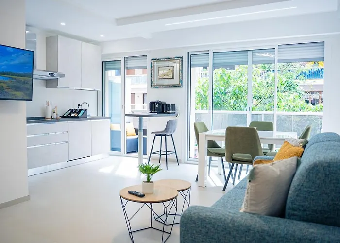 Prestigious 2p - 10 Min Near Beaches - Air Conditioning - Garage *