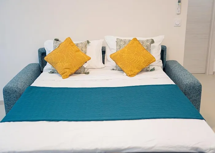 Prestigious 2p - 10 Min Near Beaches - Air Conditioning - Garage